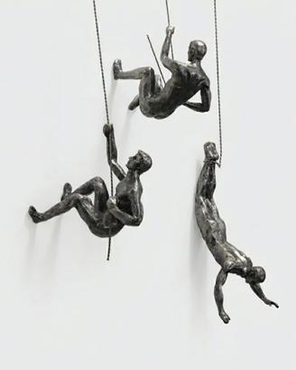 Set 3 sculture da parete “climbers”
