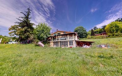 CASA INDIPENDENTE LIBERA SU QUATTRO LATI!