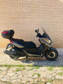 Yamaha XMAX 400