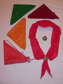 Foulard boy scout e coltellino svizzero