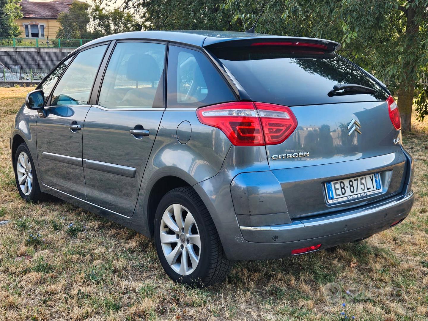 Citroen C4 Picasso 2010 photo 4