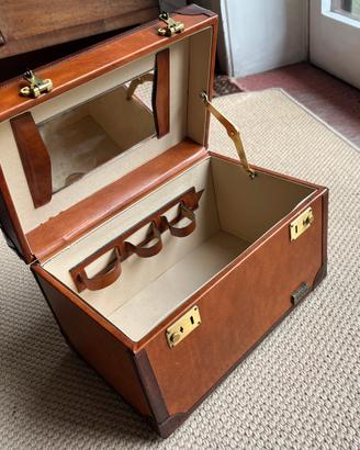 Beauty case in cuoio vintage