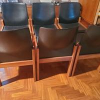 Sedia in pelle rigide