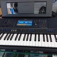 Tastiera Yamaha PSR SX700