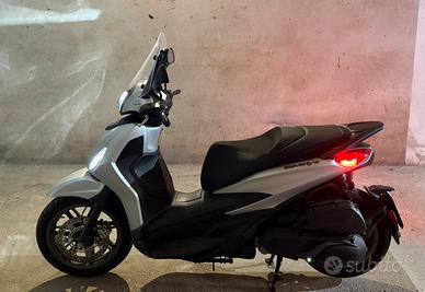 Piaggio Beverly 400 S hpe come nuovo + accessori