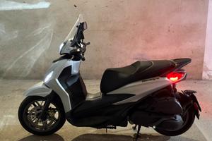 Piaggio Beverly 400 S hpe come nuovo + accessori