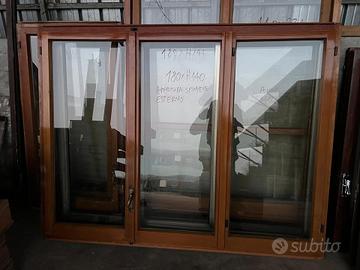 Infisso in legno a tre ante Dim.189 x H.144 cm