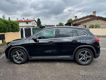 Vendita MERCEDES GLA 200 4matic