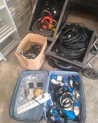 Lotto materiale audio/elettrico professionale