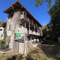 CASA DA RISTRUTTURARE COMPLETAMENTE - AMPIA MET...