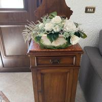 Mobiletto in ciliegio con top in marmo