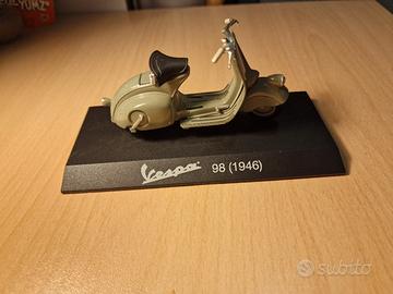 Modellino Vespa 98 (1946) - Maisto 1:18 - Grigio