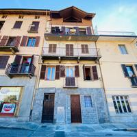 4 LOCALI A LANZO TORINESE