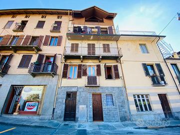 4 LOCALI A LANZO TORINESE
