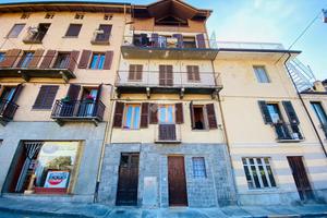 4 LOCALI A LANZO TORINESE