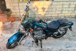 Suzuki Marauder GZ250 anno 2000