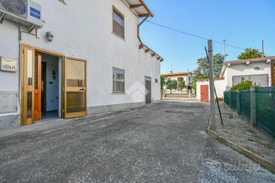 CASA SEMINDIPENDENTE A POGGIO RENATICO