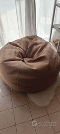 pouf colore nocciola da giardino 