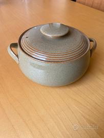 Casseruola con coperchio
