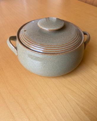 Casseruola con coperchio