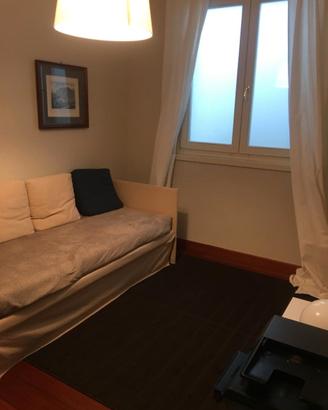 DIVANO LETTO IN TESSUTO CON MATERASSO E CASSETTERE