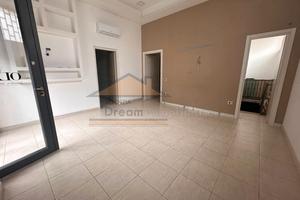 Locale commerciale Via Santa Rita Da Cascia