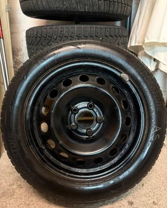 Alfa Romeo Giulietta 4 Gomme + cerchi invernali