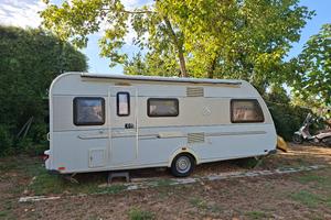 ROULOTTE KNAUS SÜDWIND 550 QS – 6 POSTI LETTO –
