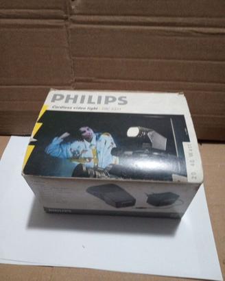 CORDLESS PHILIPS VIDEO LIGHT SBC 5331 CON 2 LAMPAD