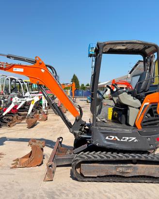 Mini escavatore DOOSAN DX27z