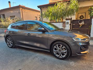 Ford Focus STLINE