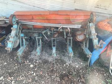 Seminatrice con spandiconcime localizzatore spedo