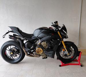 Ducati streetfighter v4 