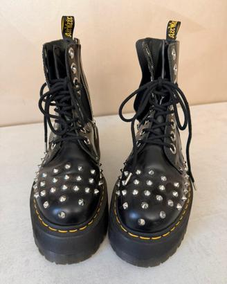 Anfibi dr martens jadon max stud platform