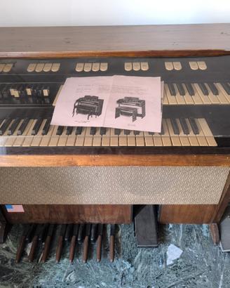 Hammond L-122 + Leslie 760 + Combo Pre-amp II