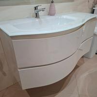 Lavabo Bagno Specchio Rubinetto Lavandino Cassetti