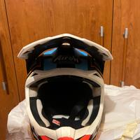 Casco Airoh strycker