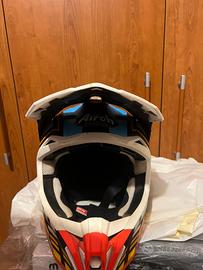 Casco Airoh strycker