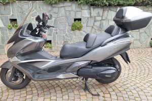 Scooter Honda Sw-T400