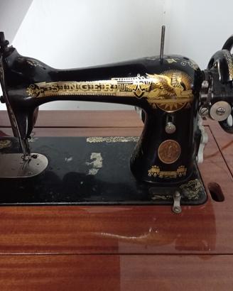 macchina da cucire vintage del 1952 con mobiletto