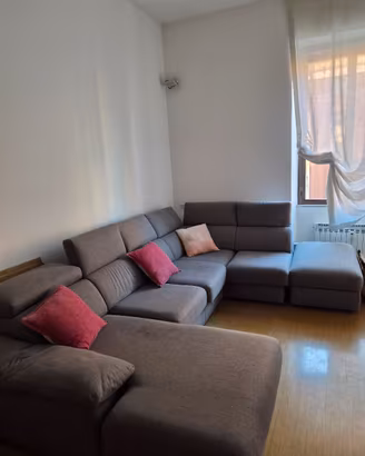 Divano letto sfoderabile con pouf  contenitore