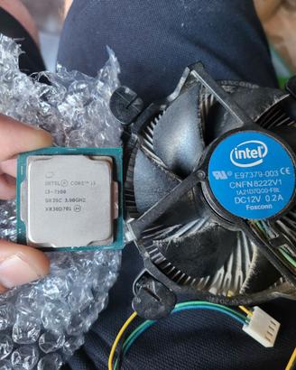 cpu intel i3 7100 più fan intel