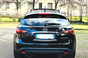 Suv sportivo 4x4 automatico 6 cilindri 