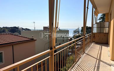 Trilocale con terrazzo e posto auto