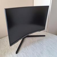 Monitor Samsung Gaming Odyssey G5 curvo 144Hz, 27"