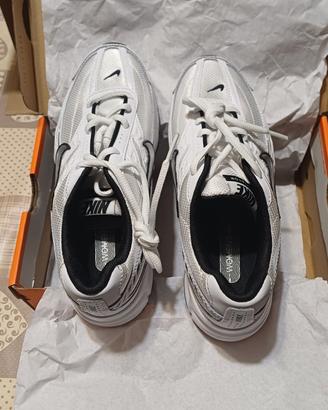 nike initiator