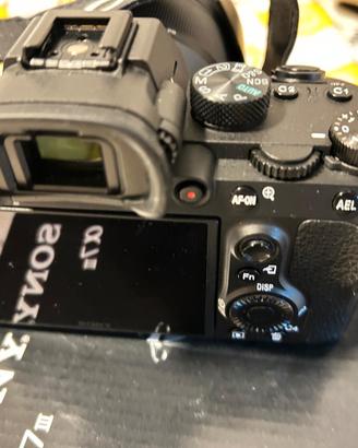 SONY A7III,OBIETTIVO 28-70 E FLASH