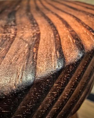 Sgabello tripode artigianale in legno
