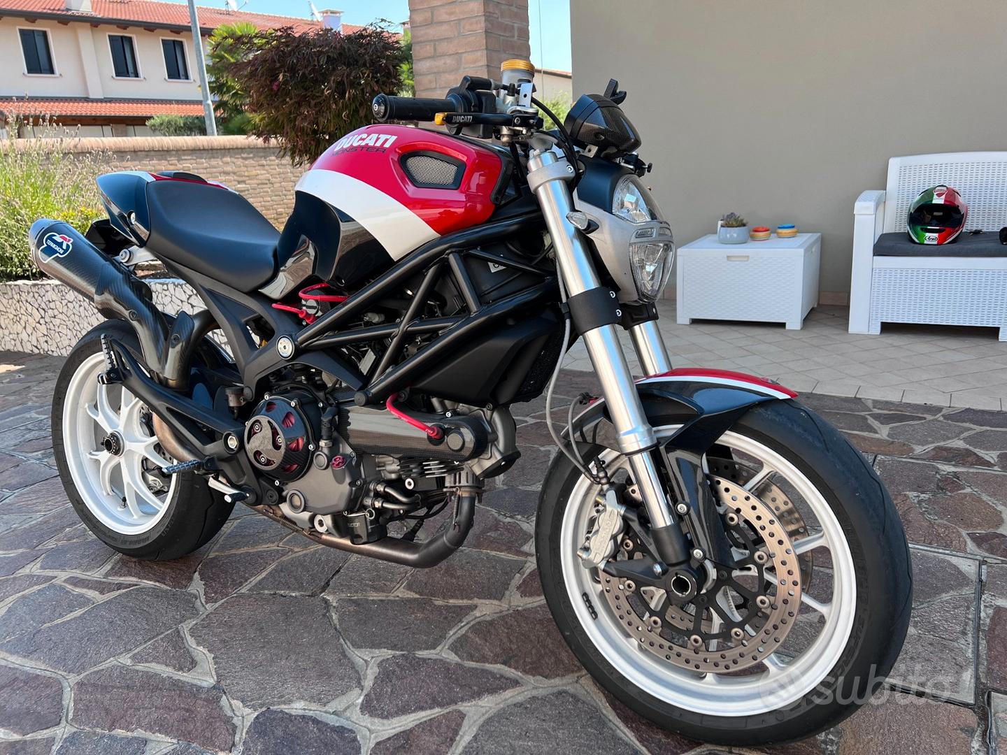 Ducati monster 1100s 2010 cheap