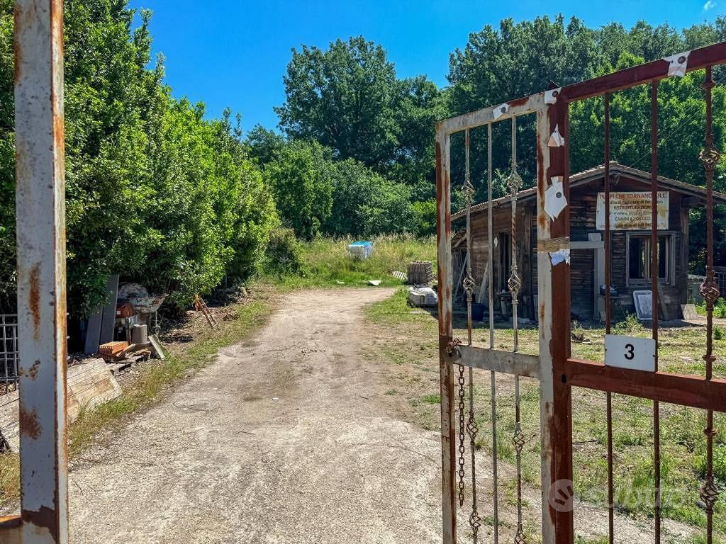 Terreno di 1300 m² a Trevignano Romano - Vista 2